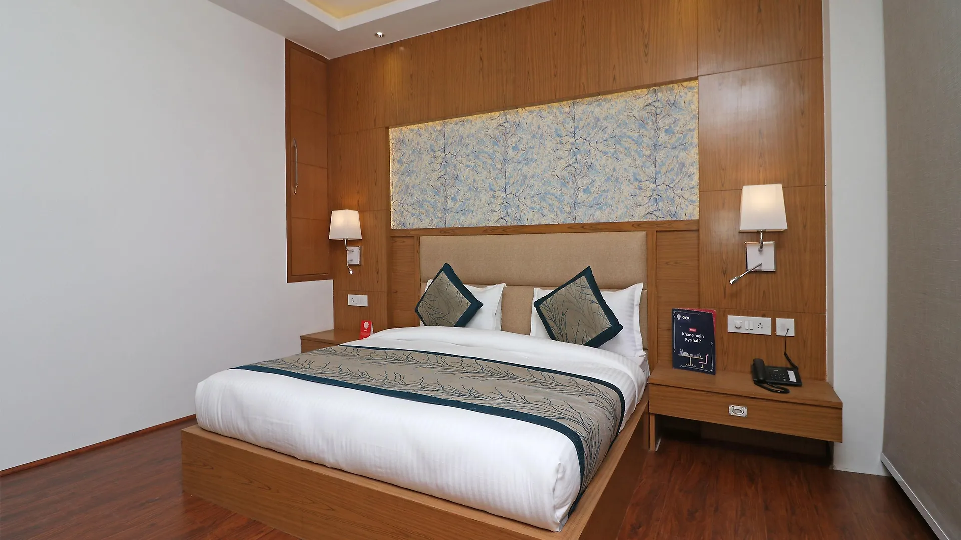 Capital O 10824 Hotel Star Suites Delhi  Delhi (National Capital Territory of India)